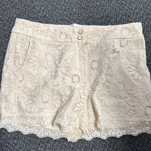 Maxx and ruby lace shorts size XL  // 051602
